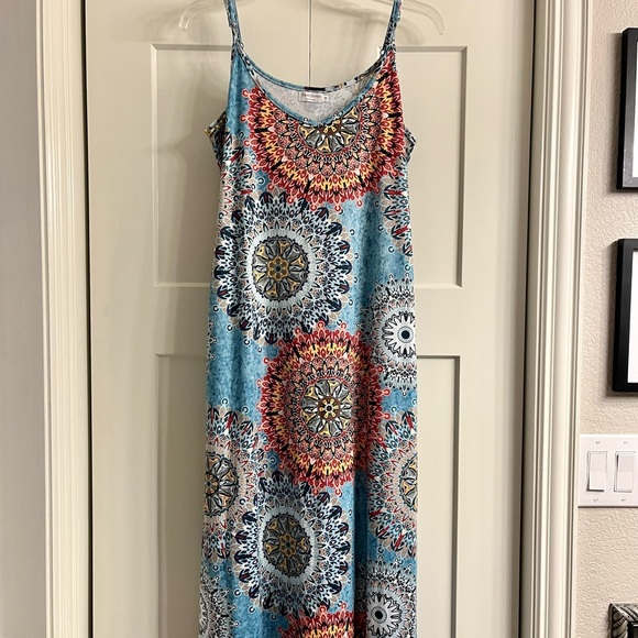 EUC Medallion Print Spaghetti Strap Knit Maxi Dress - Picture 5 of 9